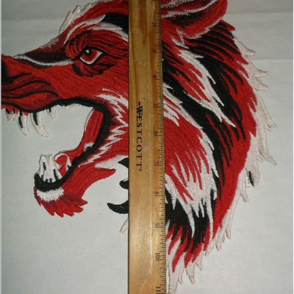 11” Jumbo wolf head iron on patch - Picture 3 of 4
